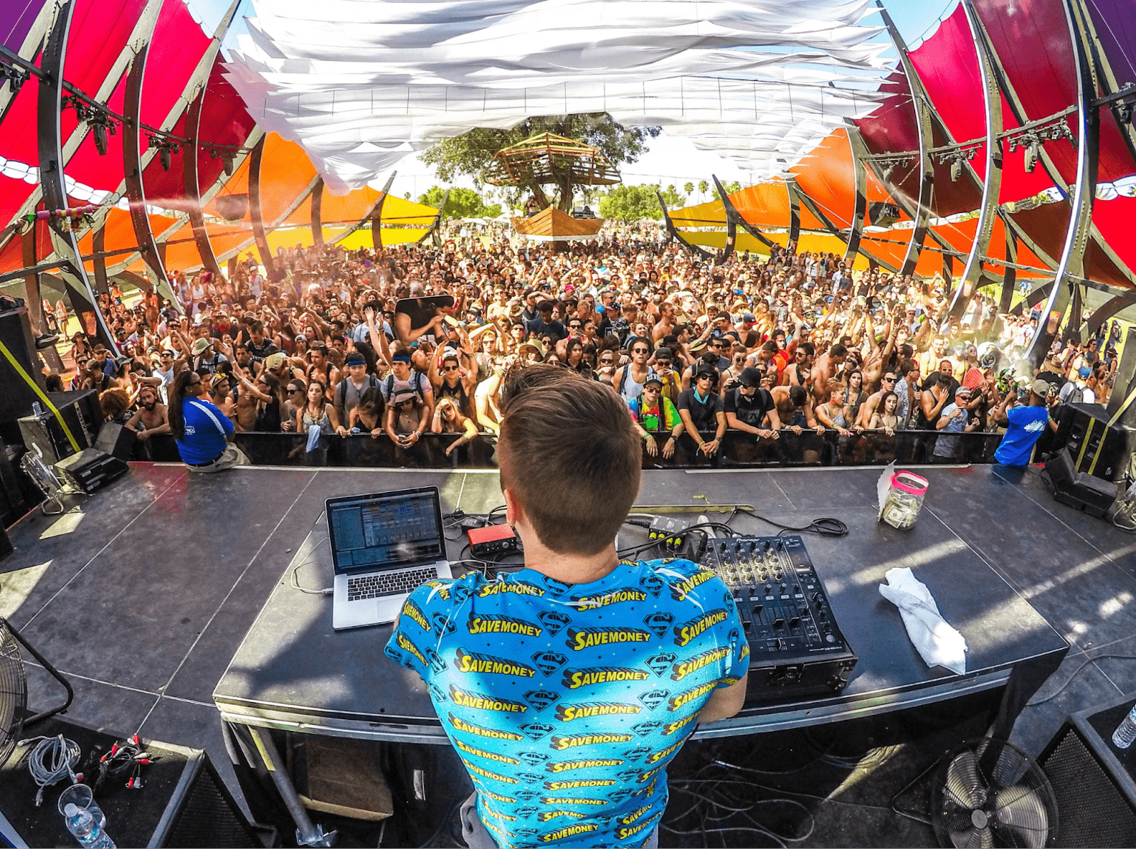 A DJ's Guide to Staying Organised